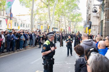 İspanya 'da Semena Santa' nın Nasıralılarıyla dini geçit töreni, Barcelona 04.18.2025