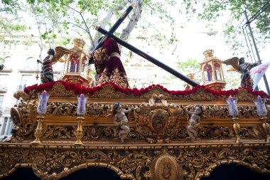 İspanya 'da Semena Santa' nın Nasıralılarıyla dini geçit töreni, Barcelona 04.18.2025