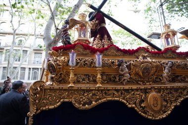 İspanya 'da Semena Santa' nın Nasıralılarıyla dini geçit töreni, Barcelona 04.18.2025