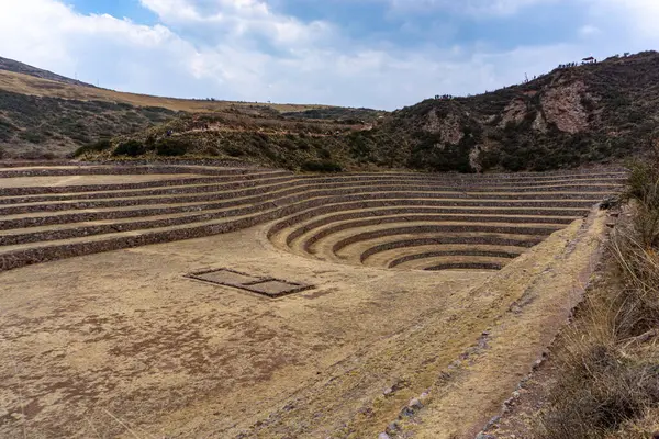 Peru 'daki Moray terasları nefes kesici And manzarasında eşsiz İnka mirasını resmediyor.
