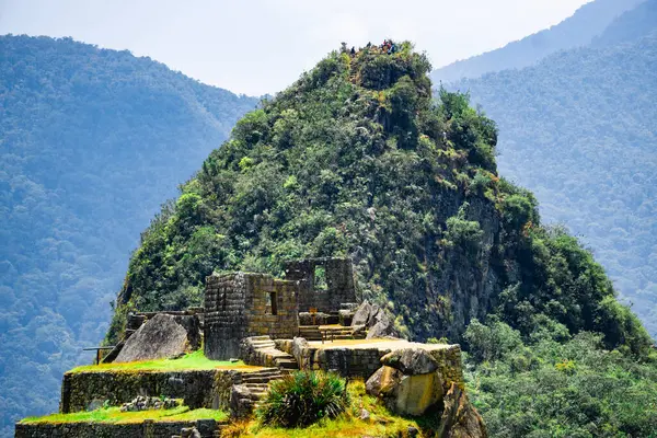 Peru 'daki Machu Picchu' nun İnka Harabelerinin Görünümü Resimli Dağ Ayarlarındaki Taş Binaları
