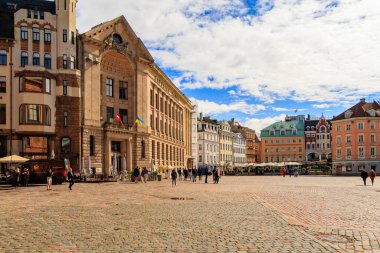 Dome Square is one of the squares in the historic Old Town district in Riga. It is located at the intersection of Zirgu, Pils, Jekaba and ?k?nu streets. The area covers an area of 9425 square meters.