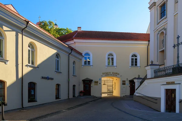 Vilnius. Kutsal Ruh Kilisesi (ayrıca Kutsal Ruh Manastırı Kilisesi, Havariler üzerine Kutsal Ruh 'un Çöküşü onuruna yapılan tapınak) Vilnius' taki Ortodoks Kutsal Ruh Manastırı 'nın ana kilisesidir..