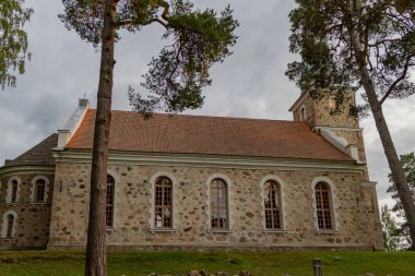 Dundaga. Dundaga castle. Dundaga castle is the largest in northern Kurzeme. Although the castle was significantly modernized during the reconstruction, it still largely retained the features of a fortress with a defensive tower on the gate.