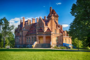 Latvia. Jaunmok Palace. Guest house. Jaunmoksky Palace is a hunting estate of a wealthy Riga merchant of English origin, the mayor of Riga, George Armitstead.