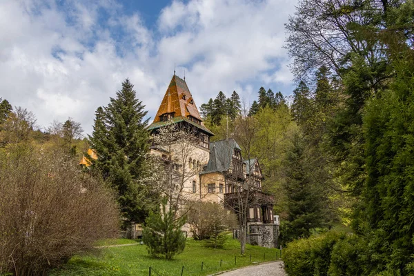 Peles Castle Romania Famous Neo Renaissance Castle Ornamental Garden Sinaia — Stock Photo, Image