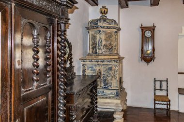 Transilvanya 'daki Bran Kalesi' nde. İç avluda. Kont Drakula Brasov 'un Karanlık Kalesi, Romanya.