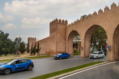 Rabat, Fas 'ın eski Medine' sindeki eski kil duvar..