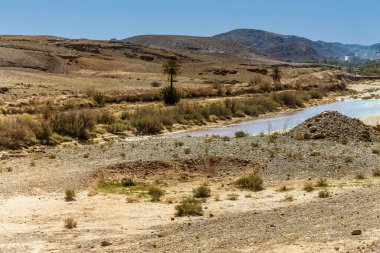 Asif Mellah Nehri ve Kasbah Ait-Ben-Haddou, Ouarzazate ili, Souss-Massa-Draa, Fas, Afrika