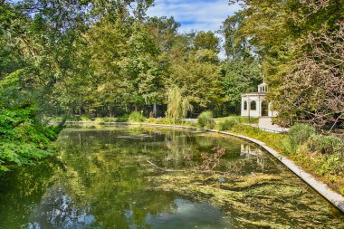 Parktaki Echo Pavyonu Maksimir, Latern-tempel veya Maksimirski Paviljon Jeka - Zagreb, Hırvatistan.