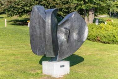  Slavko Oblak Bled, Slovenya 'dan Ciklama metall heykeli