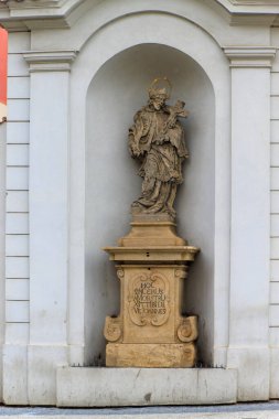 Prag - St. John Nepomuk Barok heykeli St. Joseph Kilisesi önünde, Fr.Preisse (1730).