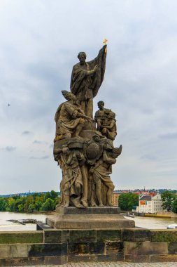 30 Charles Köprüsü heykelinden biri, St. Francis Xavier 'in heykeli. Prag, Çek başkenti, UNESCO Dünya Mirası Alanı, Çek Cumhuriyeti, Doğu Avrupa