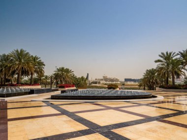 Abu Dabi 'deki Şeyh Zayed Büyük Camii' ndeki çeşme. Birleşik Arap Emirlikleri 'nin başkenti. BAE 'nin en büyük camii..