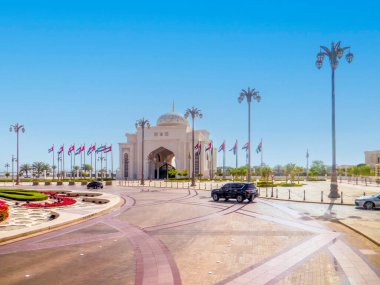 Abu Dabi. BAE. Abu Dabi şehir merkezindeki Başkanlık Sarayı 'na giriş. BAE. Birleşik Arap Emirlikleri.