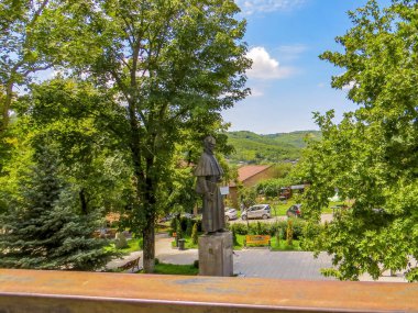 Sighnaghi, Gürcistan. Solomon Dodashvili 'nin Sighnaghi, Georgia' daki heykeli.