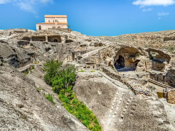 Uplistsikhe, Gürcistan 'ın Shida Kartli bölgesinde Gori yakınlarında eski bir kaya kasabasıdır.