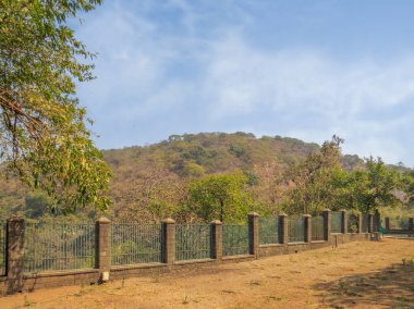 Fil Mağaraları, Hindistan 'ın Maharashtra eyaletindeki Mumbai şehrinin doğusundaki Fil Adası' ndaki oyulmuş mağaralar. UNESCO Dünya Mirası Alanı. Mumbai, Hindistan.
