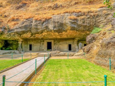 Fil Mağaraları, Hindistan 'ın Maharashtra eyaletindeki Mumbai şehrinin doğusundaki Fil Adası' ndaki oyulmuş mağaralar. UNESCO Dünya Mirası Alanı. Mumbai, Hindistan.