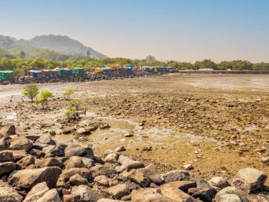 Elephanta Adası limanında Mumbai - Maharashtra, Hindistan peyzaj