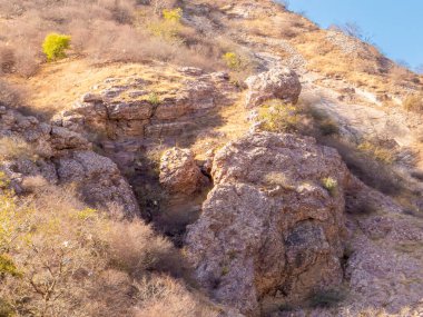 Gaitore Ki Chhatriyan, bu sitede Jaipur 'un kurucusu Maharaja Jai Singh' in anısına yapılan geleneksel cenaze anıtları sergilenmektedir. Jaipur, Rajasthan Eyaleti, Hindistan.