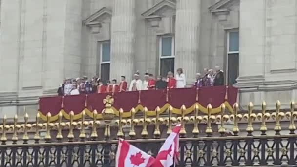 Londýn Anglie Velká Británie Května2023 Balkóně Buckinghamského Paláce Jsou Korunovaci — Stock video
