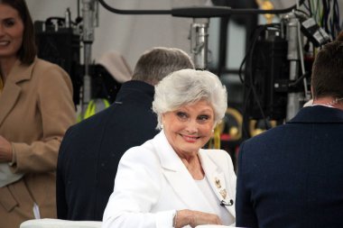 Londra, İngiltere, İngiltere. 6 Mayıs 2023. Kral III. Charles ve Kraliçe Camilla Taç Giyme Töreni 'nden Angela Rippon taç giyme töreni hakkında yorum yaptıktan sonra burada görüldü.