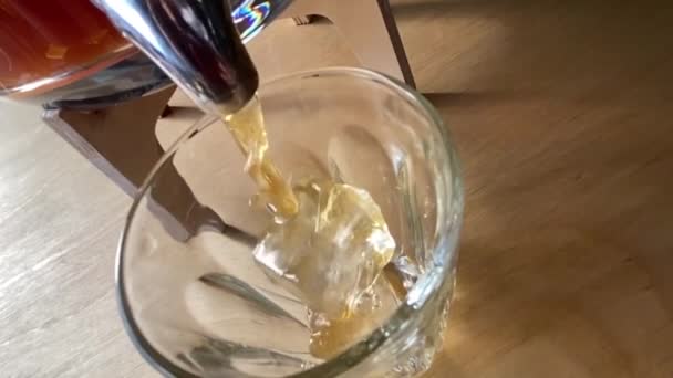 Kombucha Slow Motion Pour Tap Drink Dispenser Fermented Tea Kombucha — Stock Video