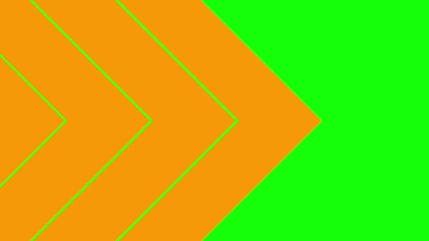 三角形のストリップからのアニメーションオレンジの背景 装飾的な矢印が左から右に移動します ループビデオだ 幾何学的背景 緑の背景に隔離されたフラットベクトルイラスト — ストック動画