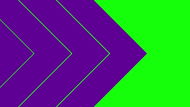三角形のストリップからのアニメーション紫色の背景 装飾的な矢印が左から右に移動します ループビデオだ 幾何学的背景 緑の背景に隔離されたフラットベクトルイラスト — ストック動画