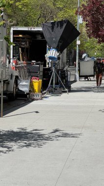 New York, New York - 25 Nisan 2024: Washington Meydanı 'nda çekilen film için hazırlıklar