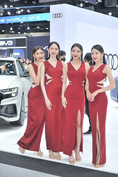 2022年11月30日在泰国曼谷举行的2022年第39届汽车博览会上 曼谷11月30日的漂亮的现代博览会 — 图库照片