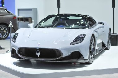 24 Mart 2023 'te Bangkok, Tayland' da 44. Bangkok Uluslararası Otomobil Fuarı 'nda 24. Maserati Mc20 moter gösterisi.