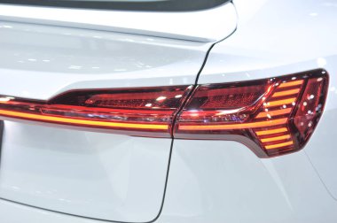 Lider araba ışığı otomobili yakın çekim
