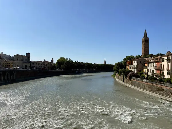 Río Adigio Verona Italia Día Soleado — Foto de Stock