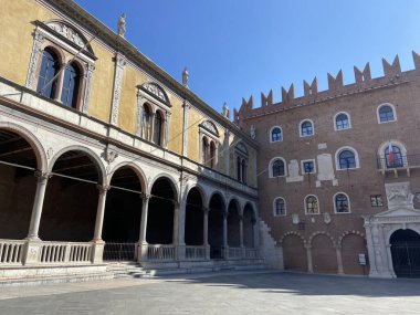 İtalya 'da Verona' da güzel bir teras.