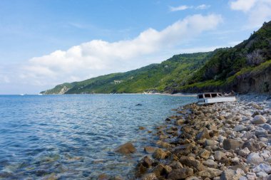Yunanistan 'ın Korfu kentinin kuzeybatısındaki Othonoi adasındaki güzel deniz manzarası