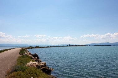 Koronisia 'daki deniz manzarası, Ambrakya körfezi, Arta, Yunanistan