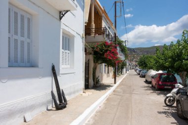 28 Haziran 2024 - Limni, Yunanistan - Yunanistan 'ın Kuzey Evia kentindeki güzel sahil köyü Limni' de