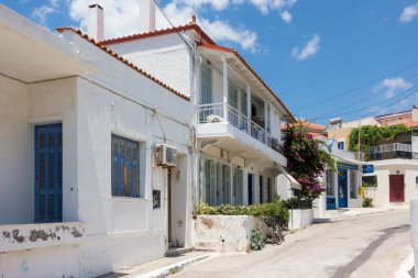 28 Haziran 2024 - Limni, Yunanistan - Yunanistan 'ın Kuzey Evia kentindeki güzel sahil köyü Limni' de