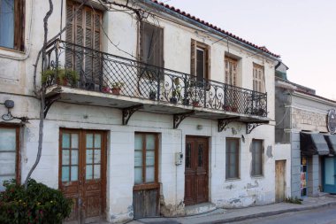 28 Haziran 2024 - Limni, Yunanistan - Yunanistan 'ın Kuzey Evia kentindeki güzel sahil köyü Limni' de