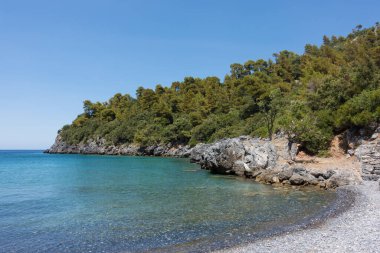 Kuzey Evia, Yunanistan 'da Sarakiniko Körfezi' nde inanılmaz bir manzara. 