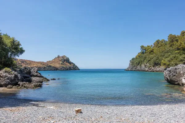 Kuzey Evia, Yunanistan 'da Sarakiniko Körfezi' nde inanılmaz bir manzara. 