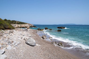 Yunanistan 'ın Kuzey Evia kentindeki Ellinika köyü yakınlarındaki Agios Ioannis plajında inanılmaz bir manzara var.