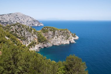 Yunanistan 'ın Kuzey Evia kentindeki deniz manzarası