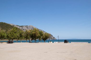 Yunanistan 'ın Kuzey Evia kentindeki Pili köyündeki deniz manzarası inanılmaz.