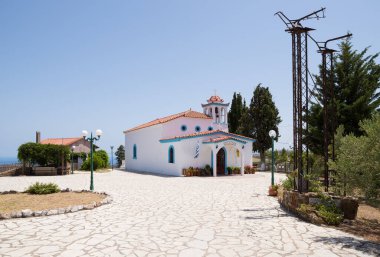 26 Haziran 2024 - Kuzey Evia, Yunanistan - Yunanistan 'ın Kuzey Evia kentindeki Pappades köyündeki Theotokos Dormition Kilisesi