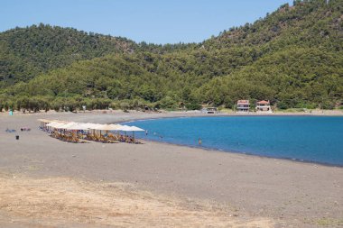 27 Haziran 2024 - Kuzey Evia, Yunanistan - Yunanistan 'ın Kuzey Evia kentindeki Pili köyünde deniz manzarası