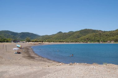 27 Haziran 2024 - Kuzey Evia, Yunanistan - Yunanistan 'ın Kuzey Evia kentindeki Pili köyünde deniz manzarası