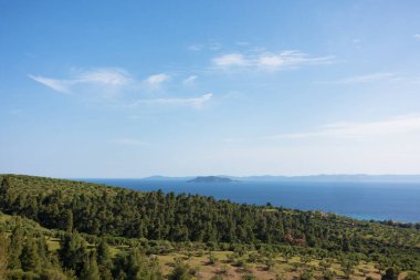 Sithonia, Chalkidiki, Yunanistan'da deniz den güzel manzara